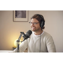 Rode Podmic USB Versatile Dynamic Broadcast Microphone with XLR and USB Connectivity for Podcasting, Streaming, Gaming, Music-Making and Content Creation