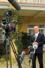 Rode Reporter XLR Omnidirectional Dynamic Interview Handheld Microphone (Black)