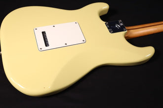 Fender Player II Stratocaster HSS MN Yellow Electric Guitar
