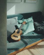 YAMAHA GL1 GUITALELE GUITAR NATURAL COLOUR