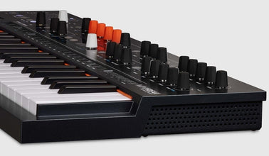Arturia MiniFreak 37-key Hybrid Synthesizer
