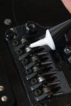 Music Nomad MN106 TUNE-IT String Instrument Lubricant