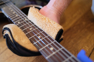 Music Nomad MN241 2 'n 1 Beyond Plush Players Cloth