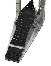DW MFG Series Machined Chain Drive Single Pedal w/ Bag, Black Edition